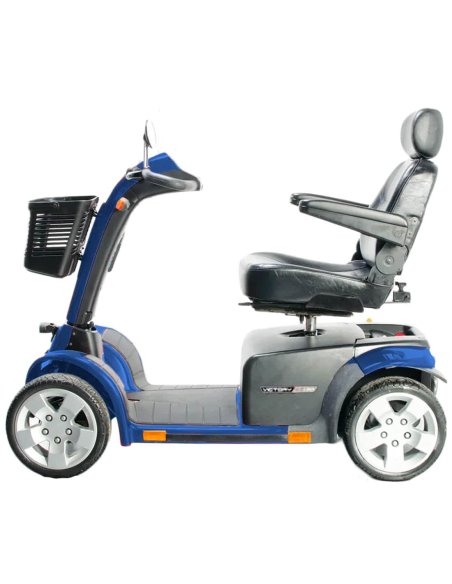 Côté gauche du scooter PMR senior et handicapés Pride XL130 en bleu