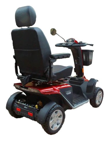 Scooter électrique médicalisé Pride XL140 et XL 140S en rouge, vue d'arrière en biais