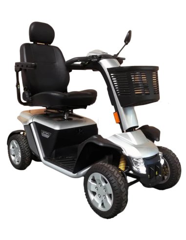 Face en biais du scooter électrique handicapé et PMR Pride XL 140 et XL 140S en argent