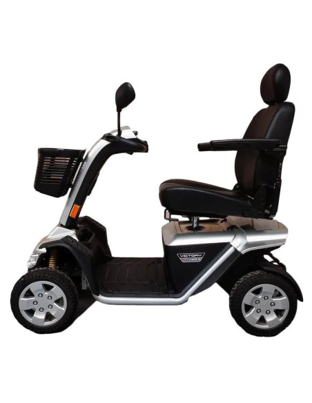 Côté gauche du scooter médical pour senior et handicapé Pride XL 140S en argent