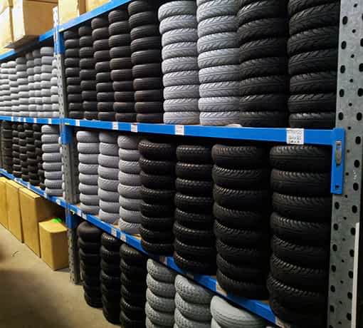 Stockage de pneus et chambres à air chez KingMobilité